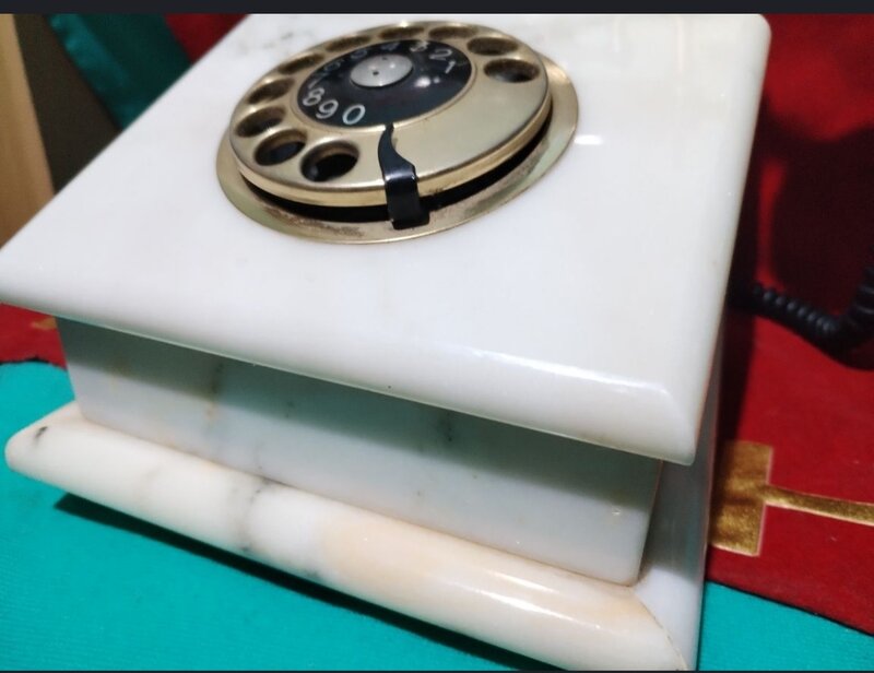 Telefon vintage francez, anii 1950, din marmura, greutate 4Kg
