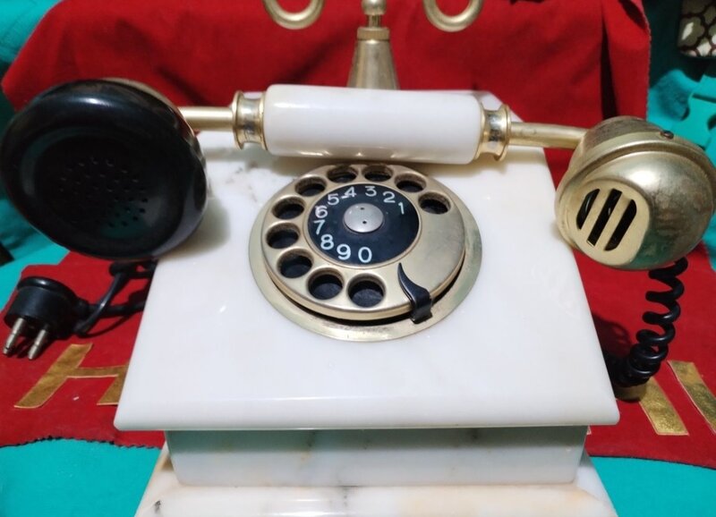 Telefon vintage francez, anii 1950, din marmura, greutate 4Kg