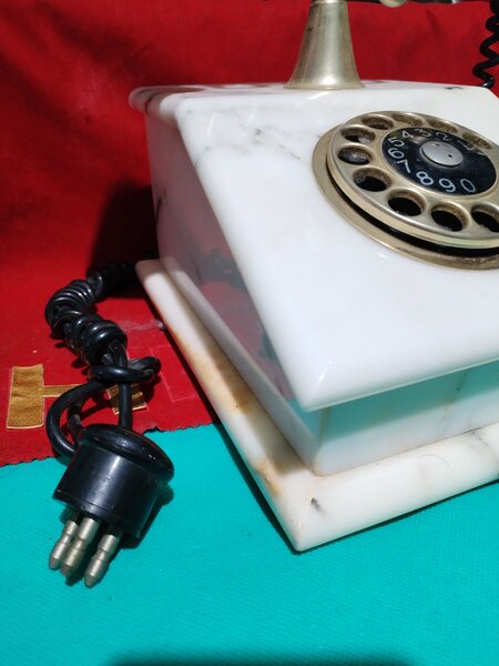 Telefon vintage francez, anii 1950, din marmura, greutate 4Kg