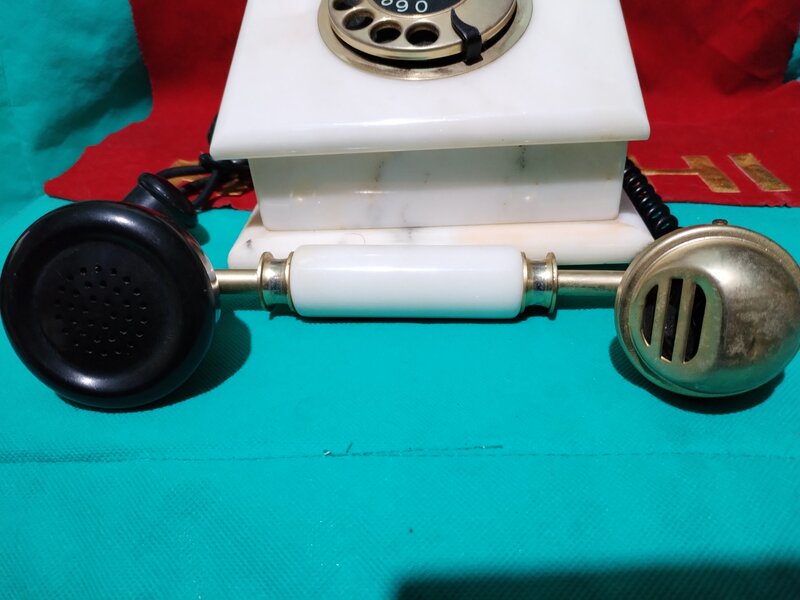 Telefon vintage francez, anii 1950, din marmura, greutate 4Kg